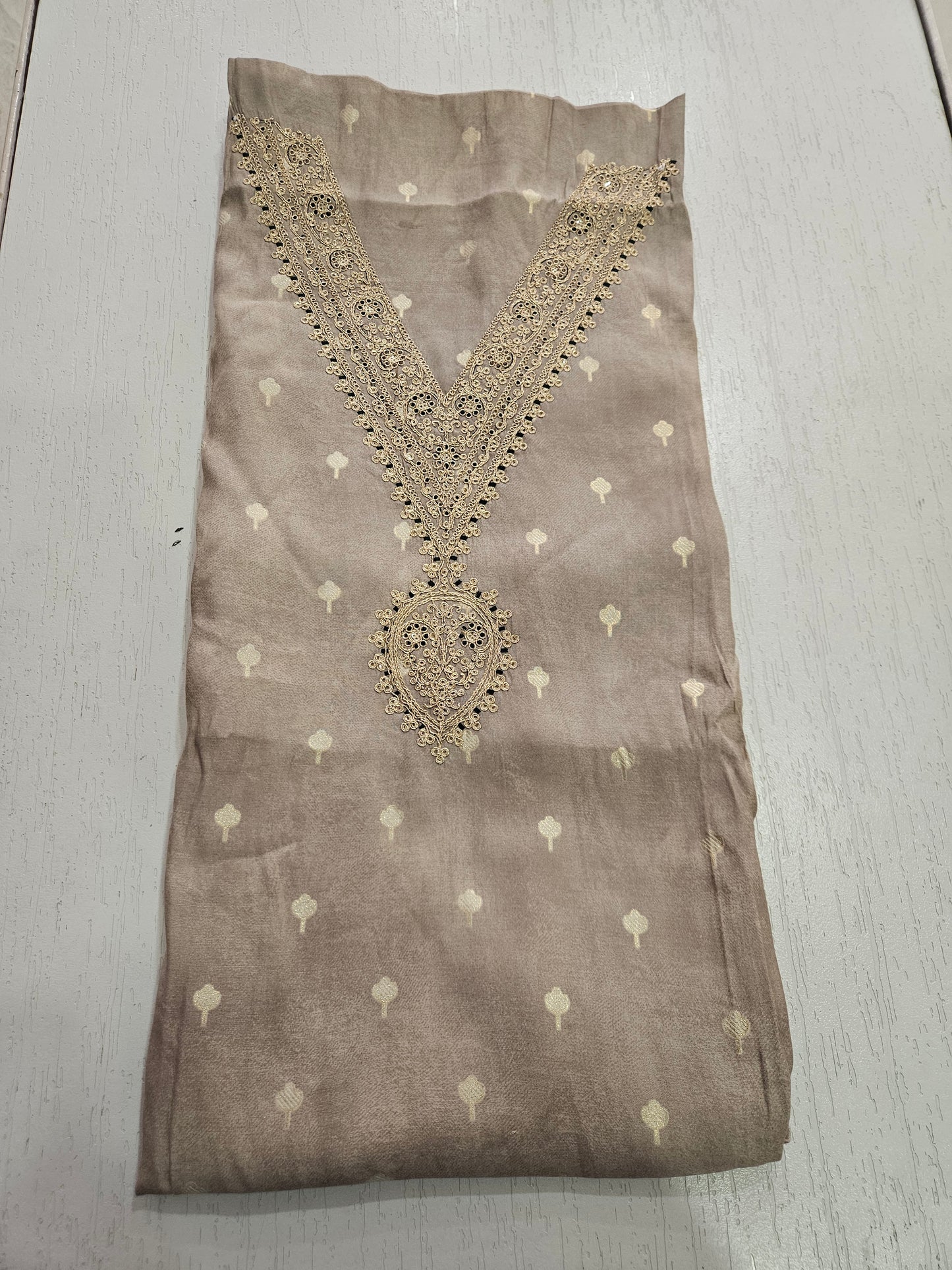 BANARSI SUIT - SOHA (BEIGE - GREEN)