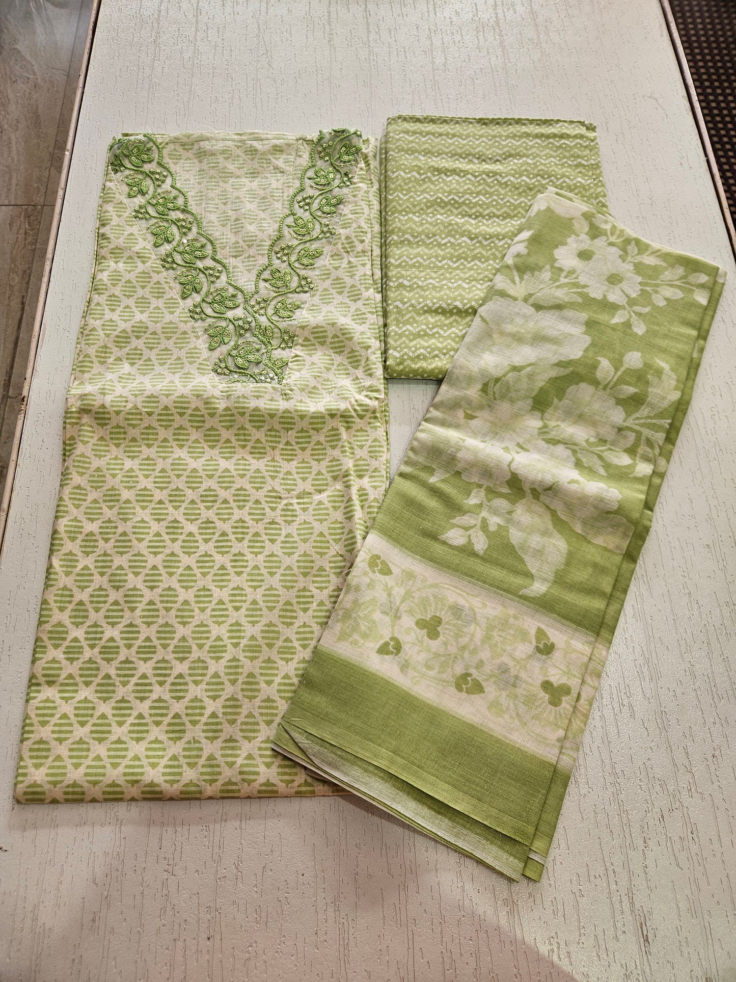 COTTON SUIT with LACE (Cotton Dupatta) Green