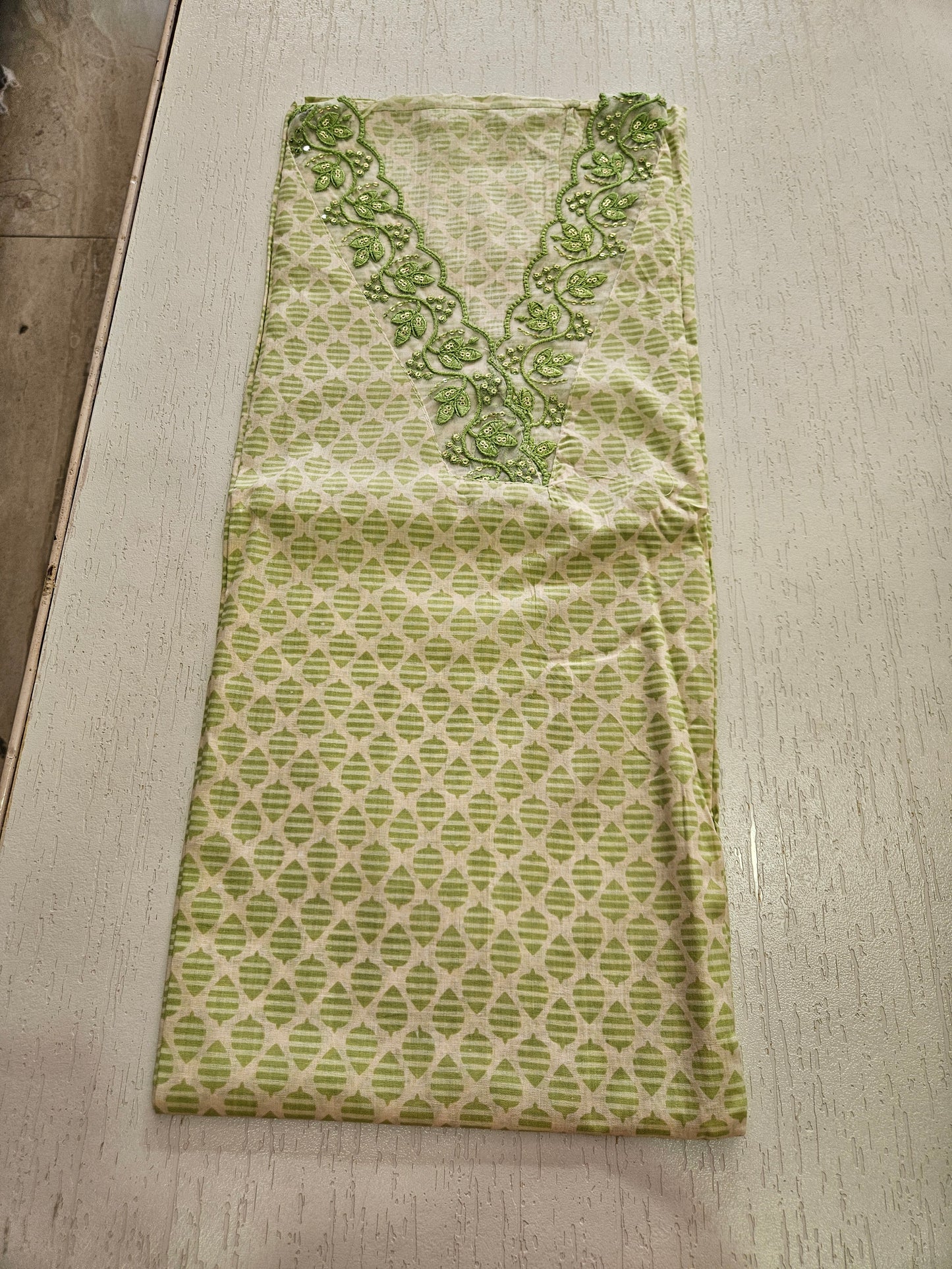 COTTON SUIT with LACE (Cotton Dupatta) Green