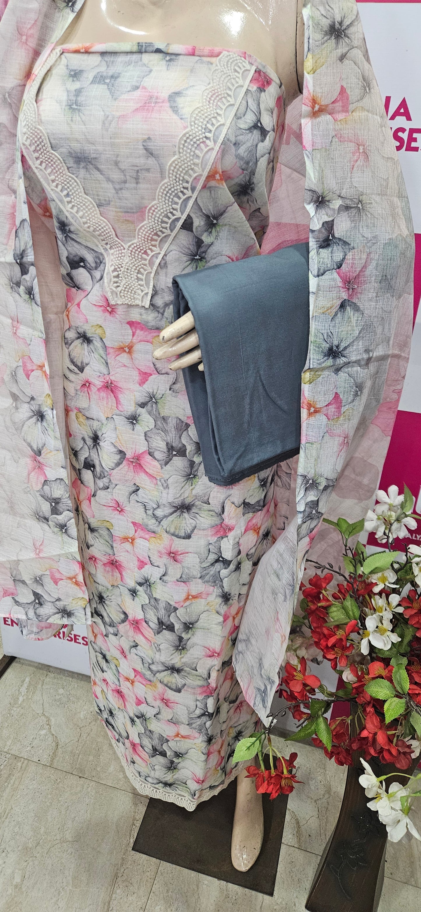 Linen Printed Suit - Lace on V Neck and Ghera (7059) Grey