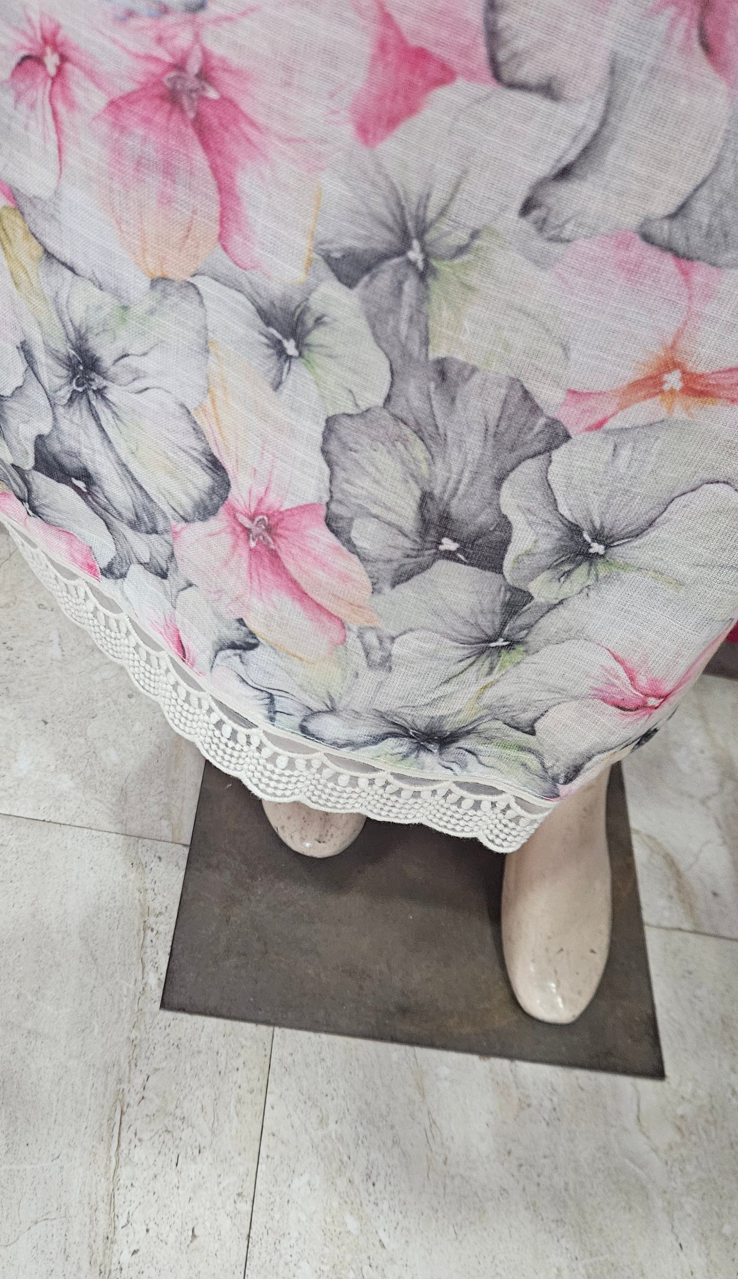 Linen Printed Suit - Lace on V Neck and Ghera (7059) Grey