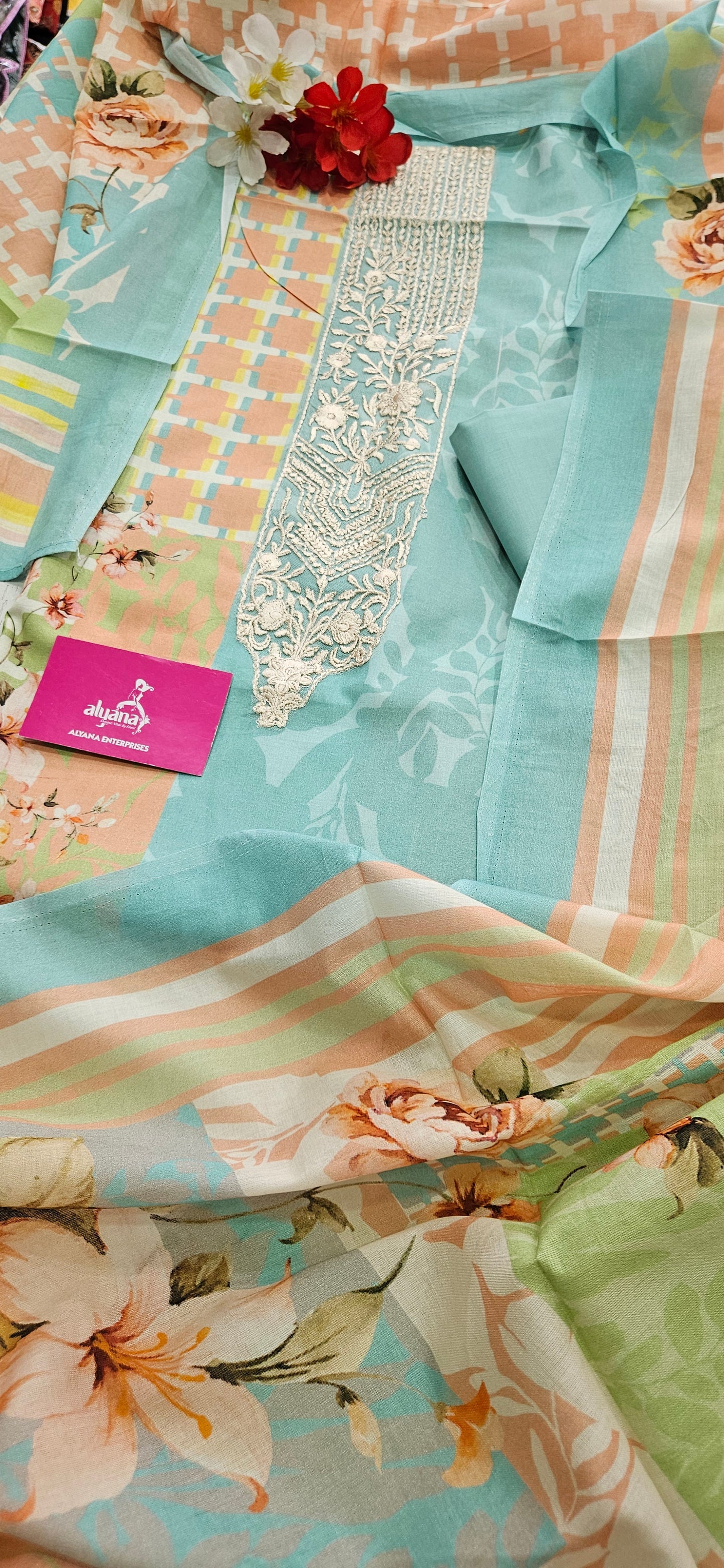 Hues Pure Lawn Cotton Unstitched Suit (Turquoise)